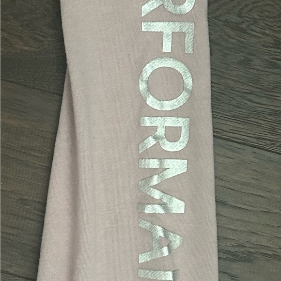 Calvin Klein cropped performance sweatshirt. - Picture 4 of 4